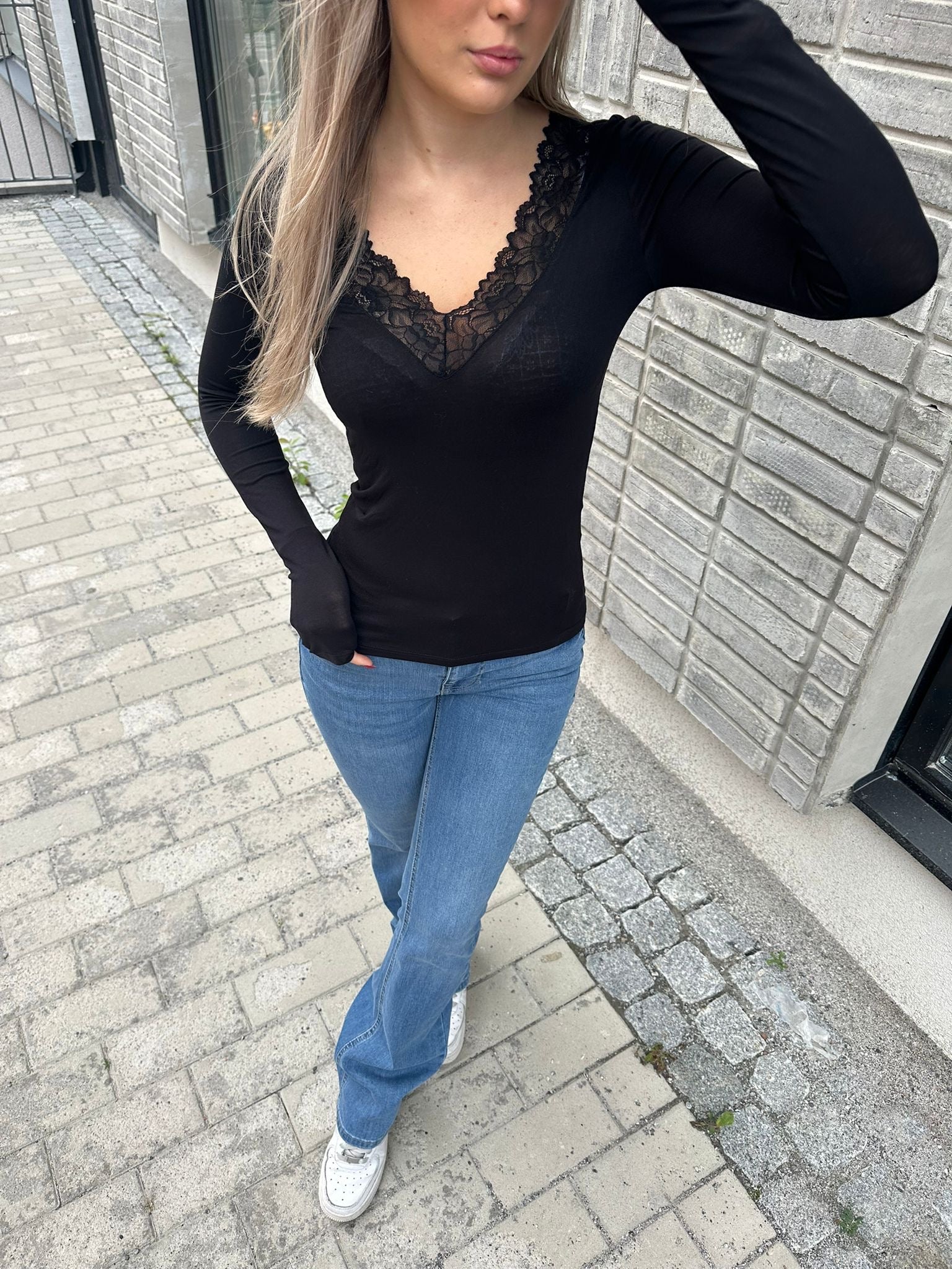 VMROSA Top - Black